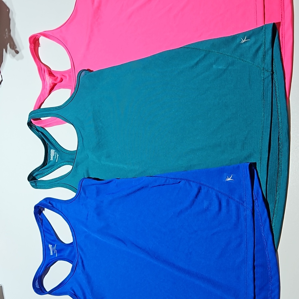 Danskin Now Pack of 3 workout tops